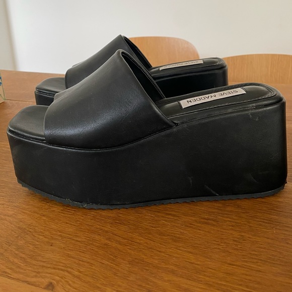 Steve Madden Shoes - Steve Madden Platform Sandals